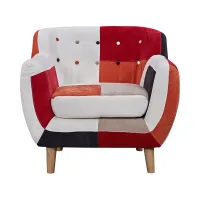 Nordisches Sofa mit Patchwork-Polsterung