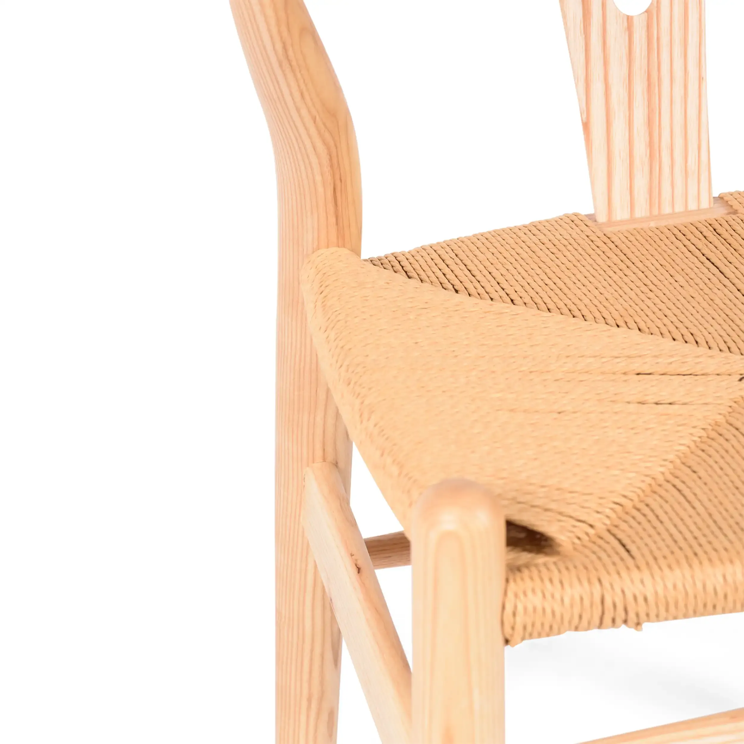 Inspiration Wishbone CH24 -tuoli - pohjoismaiset tuolit - designhuonekalut