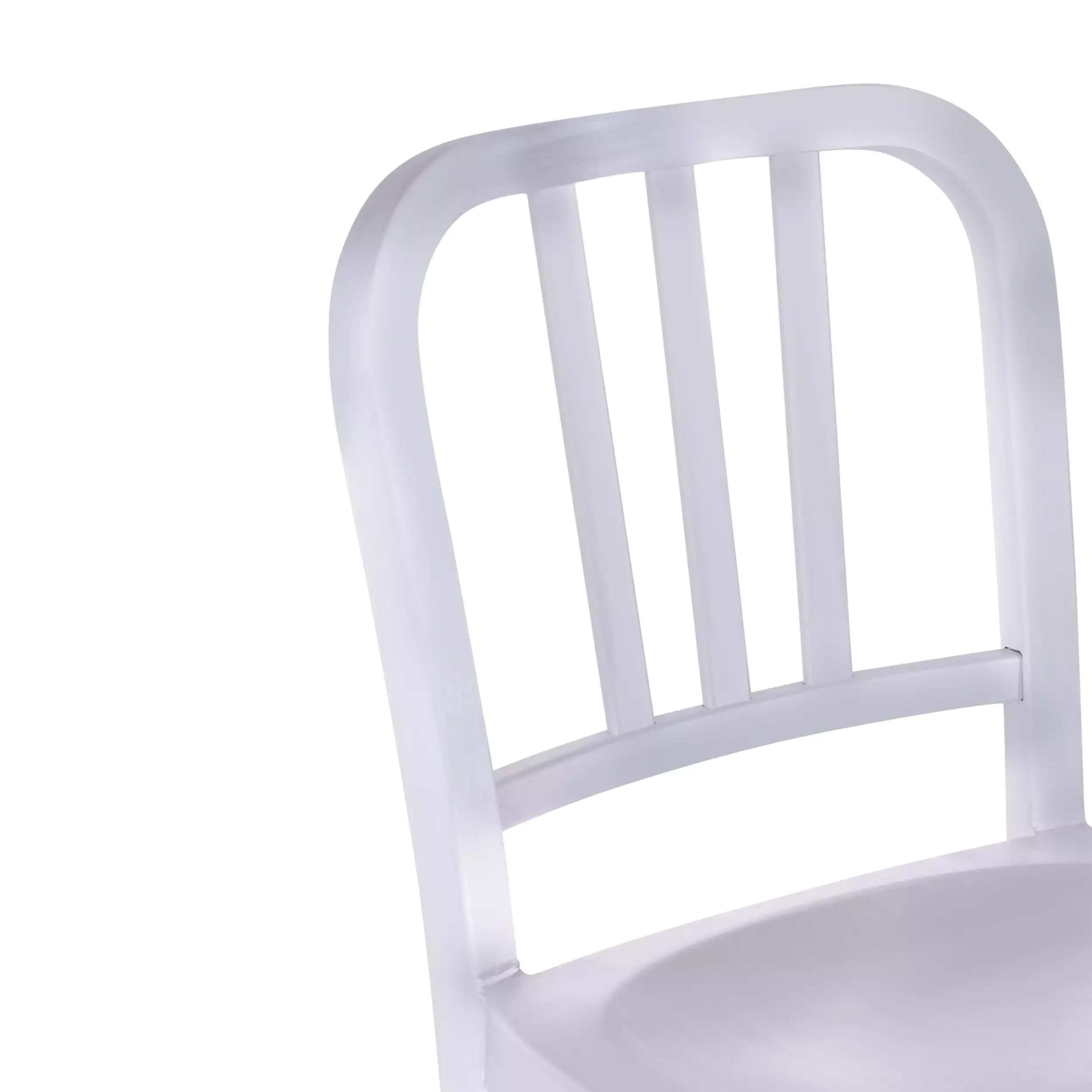 Replika av pall i aluminium - ikonisk industridesign