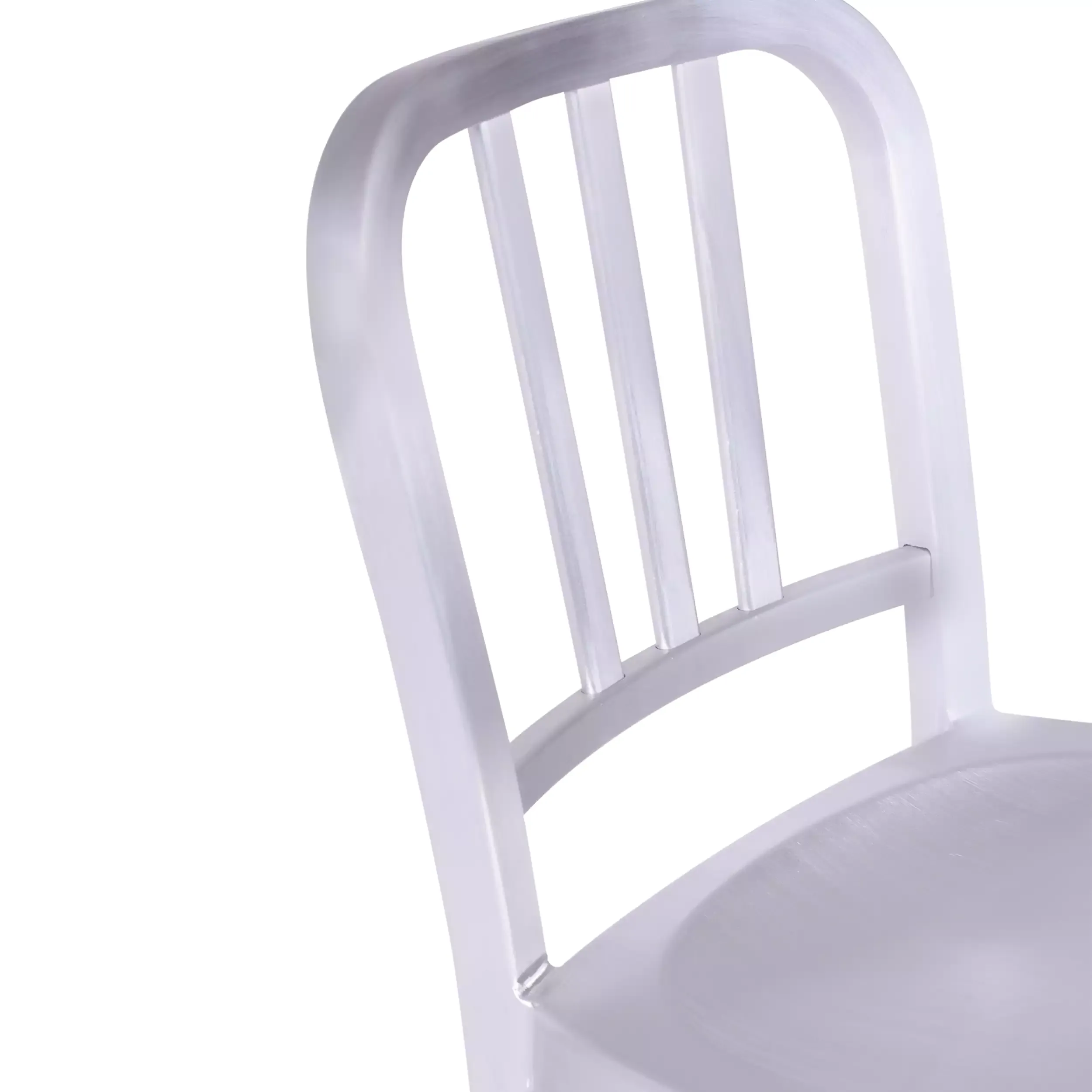 Replika av pall i aluminium - ikonisk industridesign