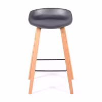Holen Sie sich den Nordic-Hocker aus Buchenholz – Mueble Design