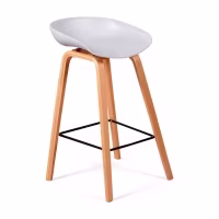 Holen Sie sich den Nordic-Hocker aus Buchenholz – Mueble Design