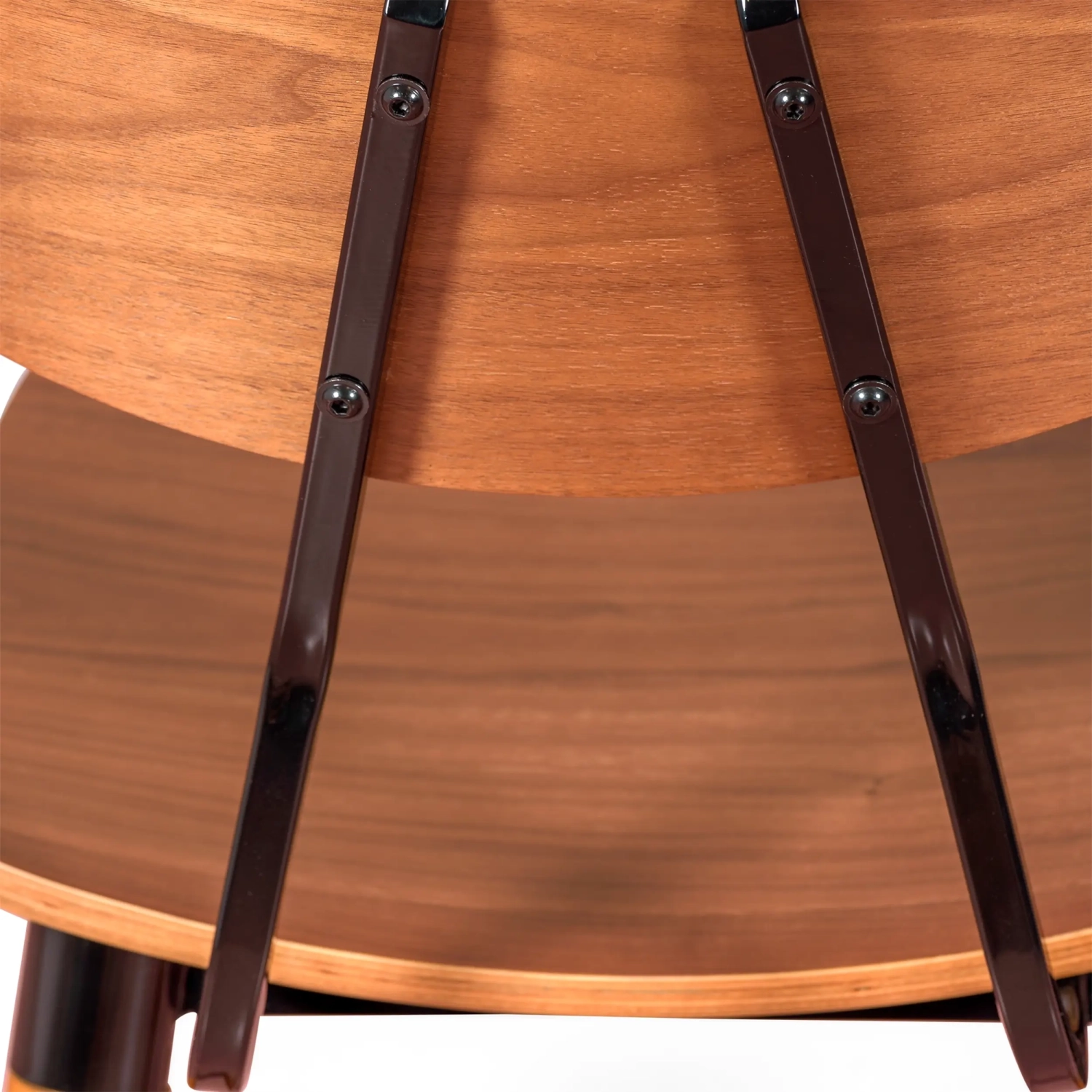 Cadeira Copine em madeira de nogueira | Design retro industrial - Mueble Design