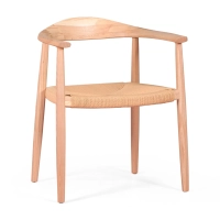 Replika av Stolen av Hans J. Wegner i askträ