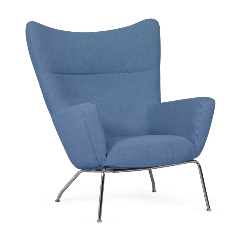 Replica of the armchair Wing CH445 by designer Hans J. Wegner