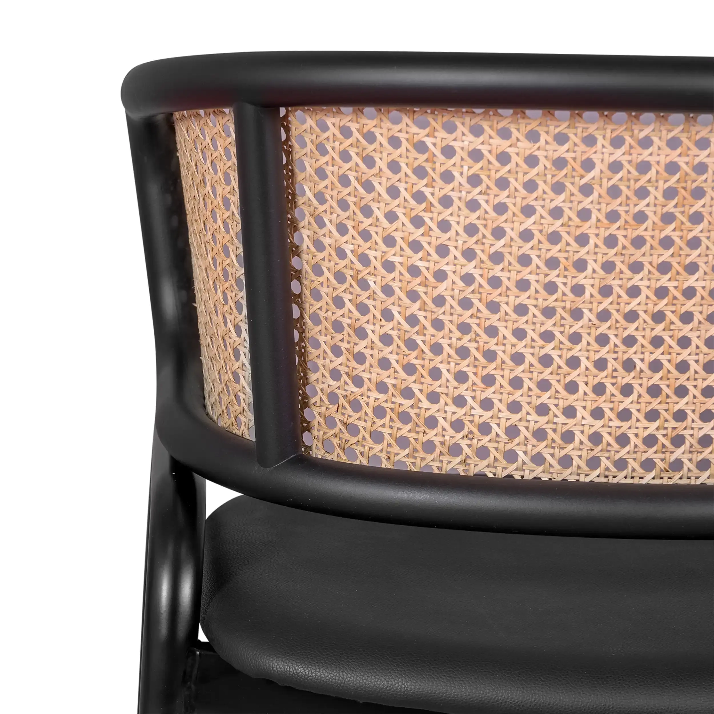 Morley Stoel in Natuurlijk Rotan | Retro Ontwerp met Kunstlederen Kussen