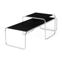Réplica da mesa de centro preta Laccio Breuer