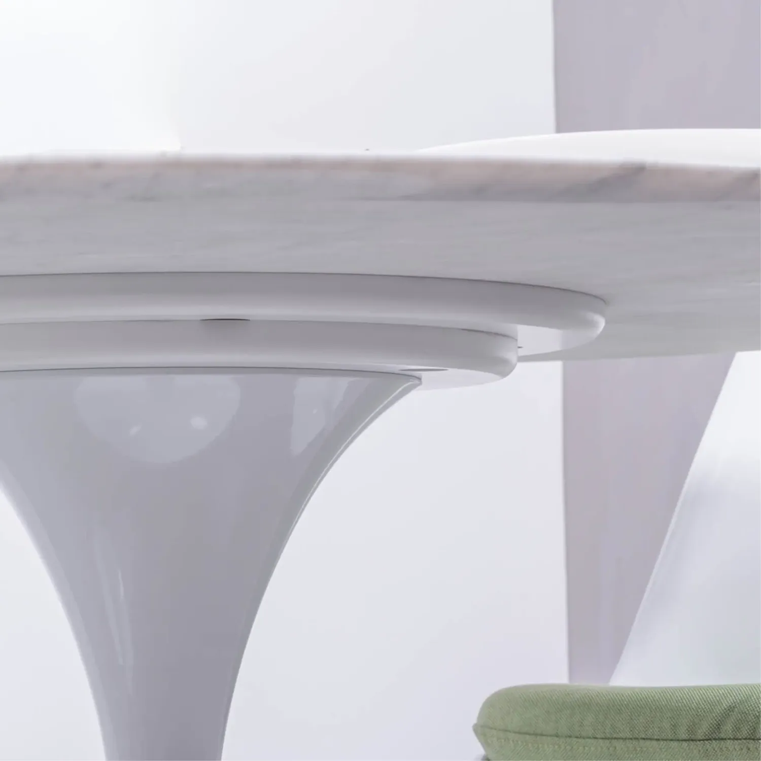 Inspiratie Tulip 100Ø Design Tafel in Carrara Marmer - Meubeldesign
