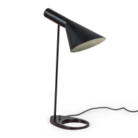 Jhon bordslampa - Arne Jacobsen-inspirerad design i stål