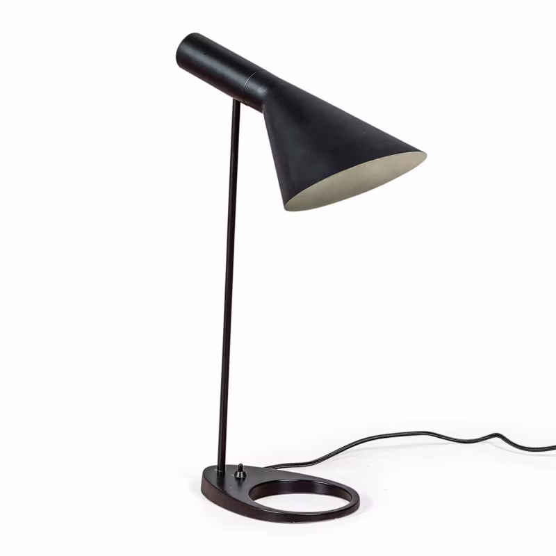 Candeeiro de mesa de design Jhon