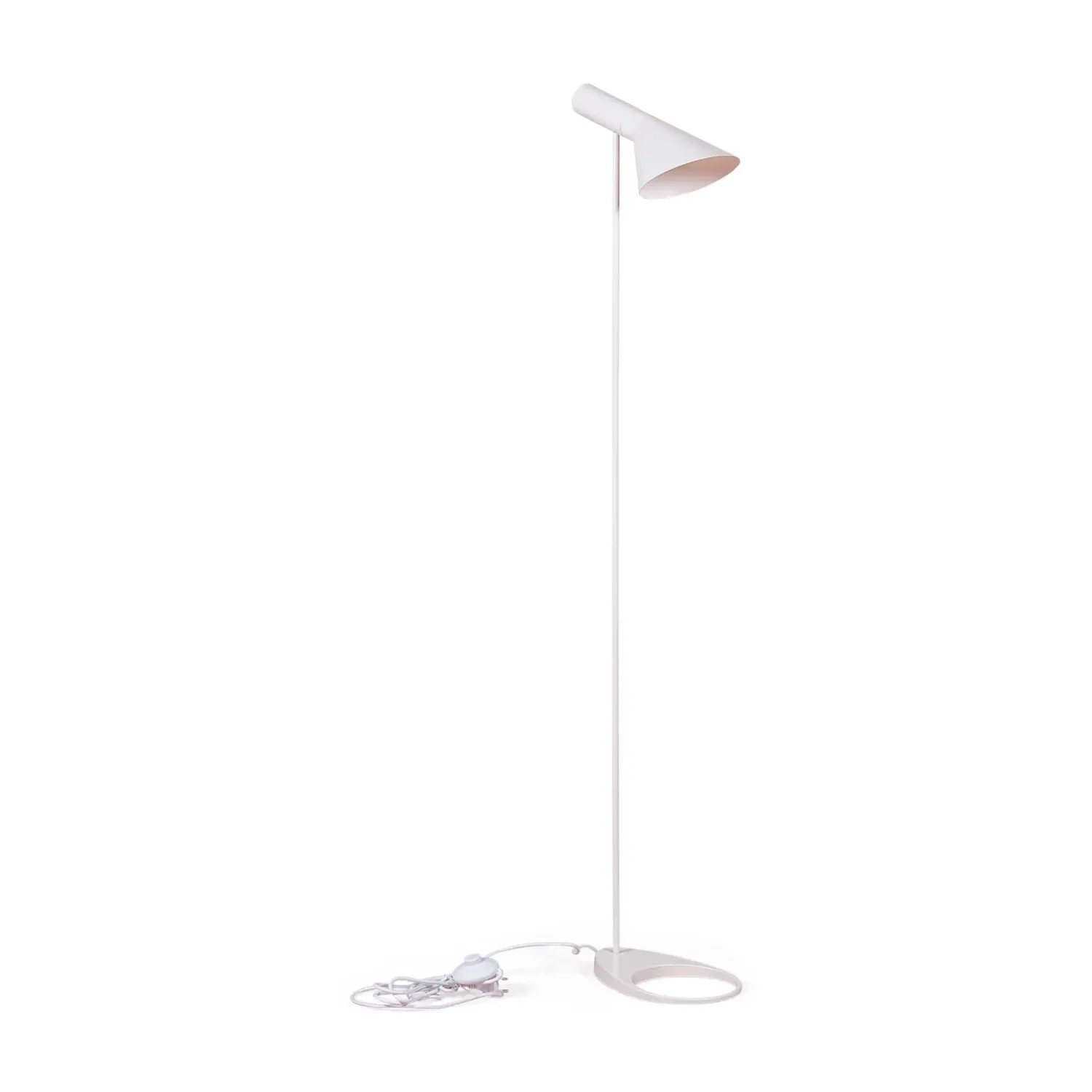 Jhon vloerlamp | Arne Jacobsen geïnspireerd ontwerp in staal