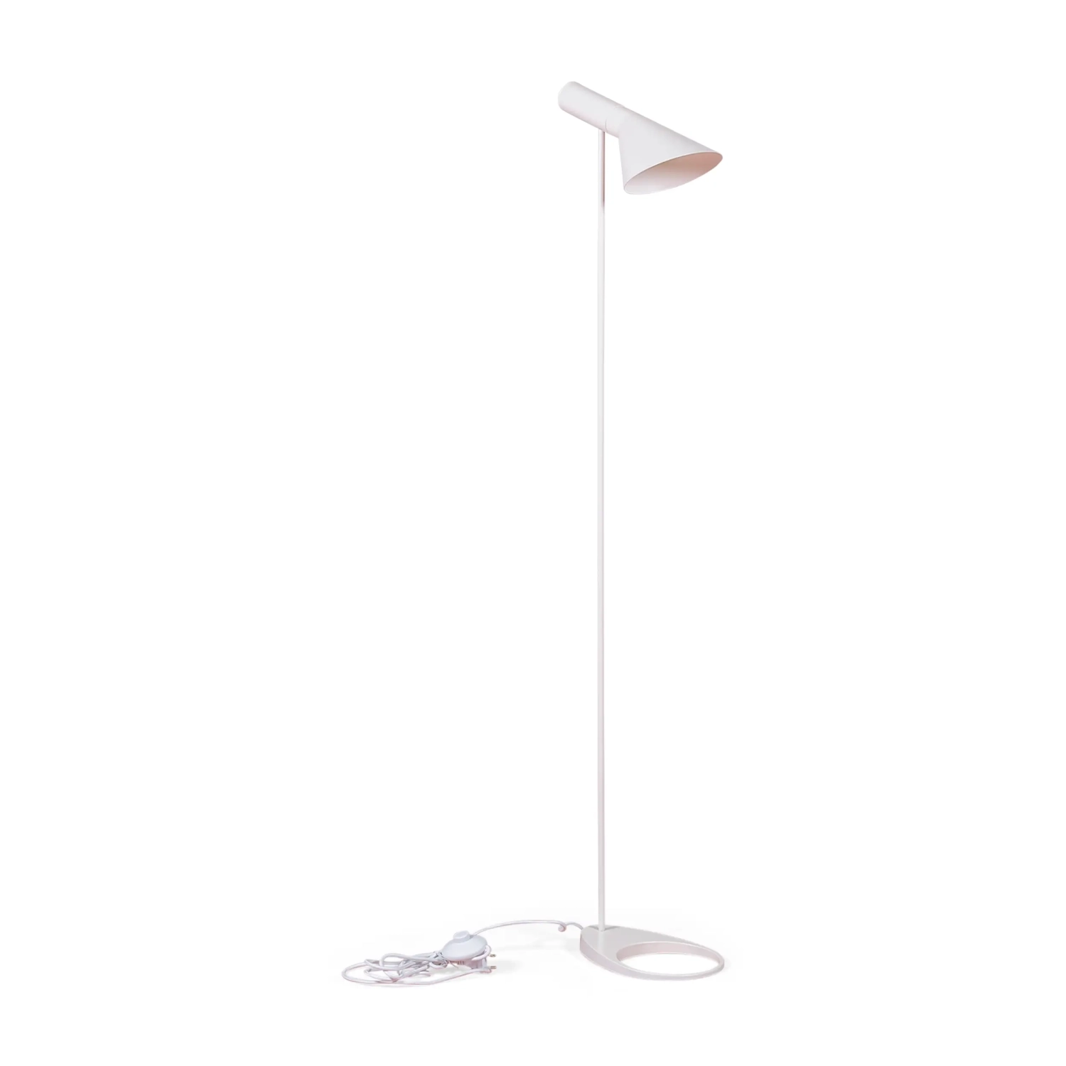 Lámpara de pie Jhon | Diseño inspirado en Arne Jacobsen en acero