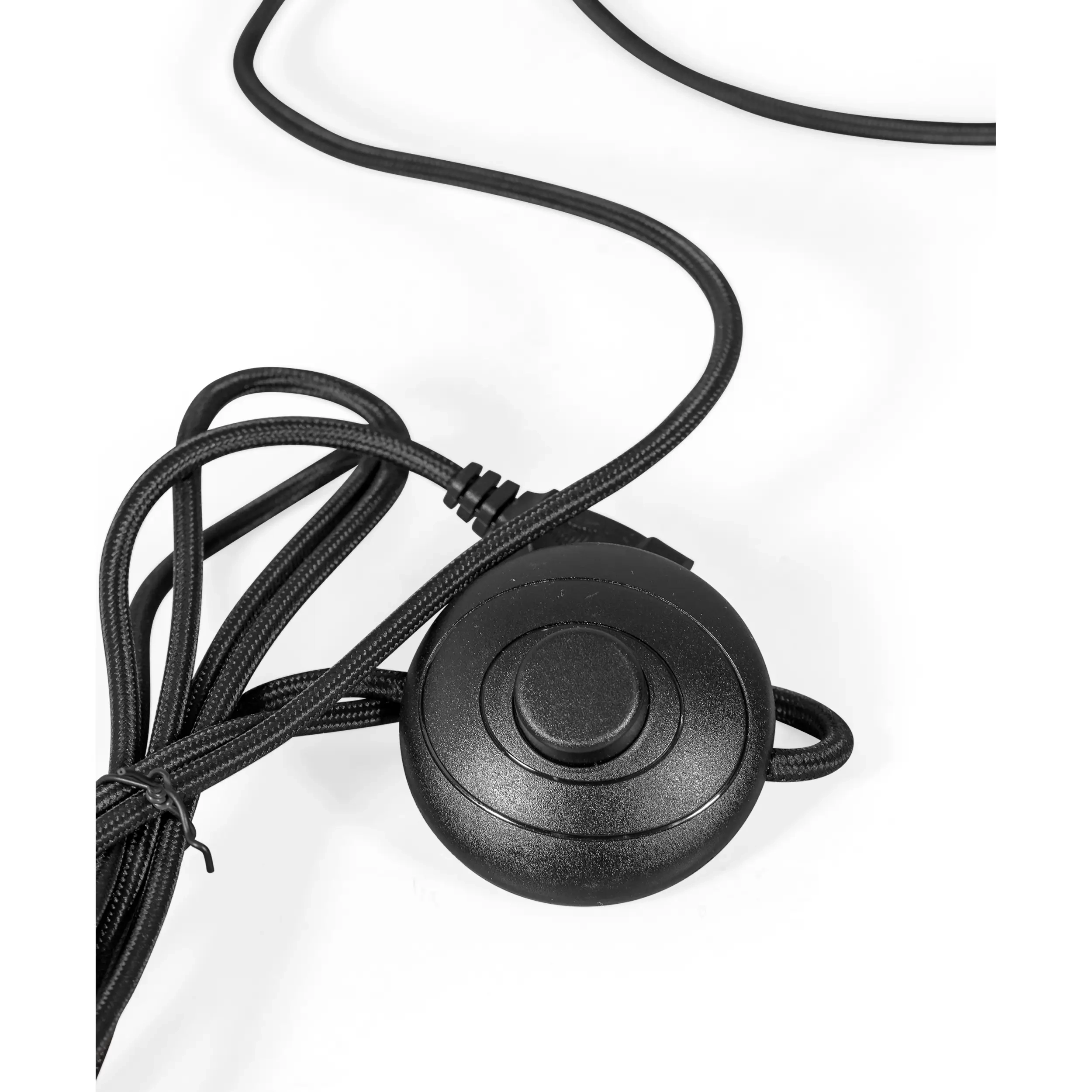 Lampa podłogowa Jhon | Stalowy design inspirowany Arne Jacobsenem