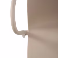 Stapelbarer Stuhl mit Armlehnen für drinnen und draußen - Pierre