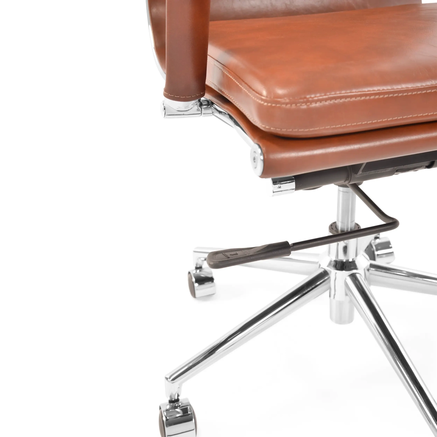 Modern office chair upholstered in eco-leather : Comfort and professional style