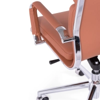 Sedia da ufficio in pelle italiana Task con schienale alto e design elegante