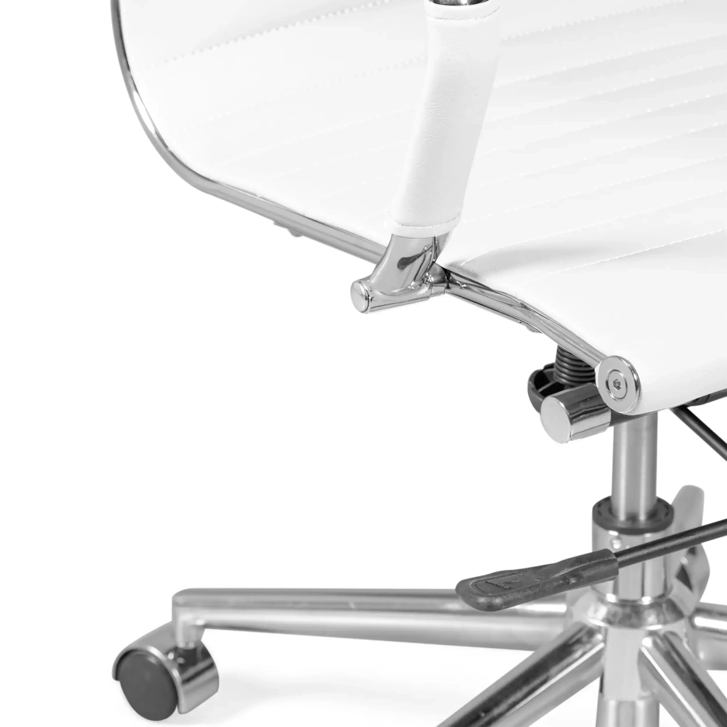 Sedia da ufficio Task con schienale basso in pelle italiana - Stile e comfort