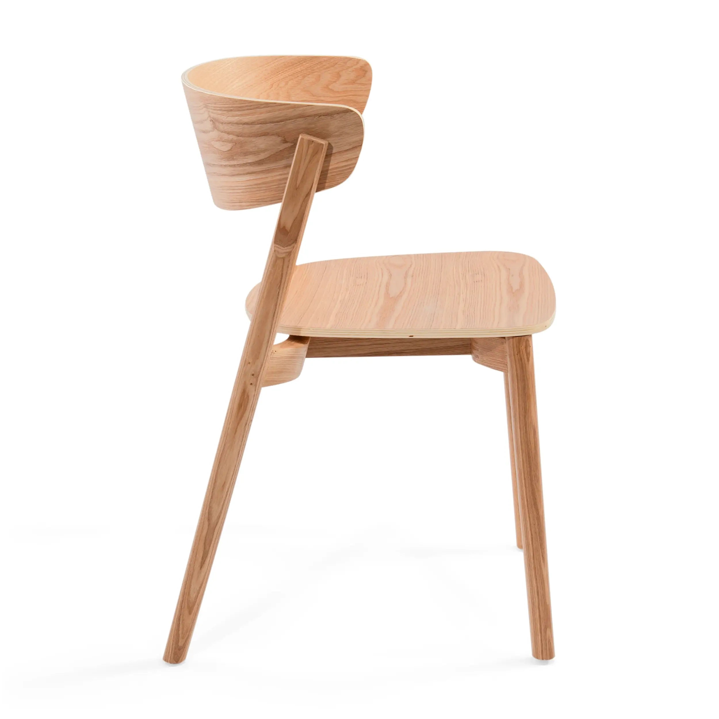 Matstol i naturask Notorius | Elegant design skandinavien