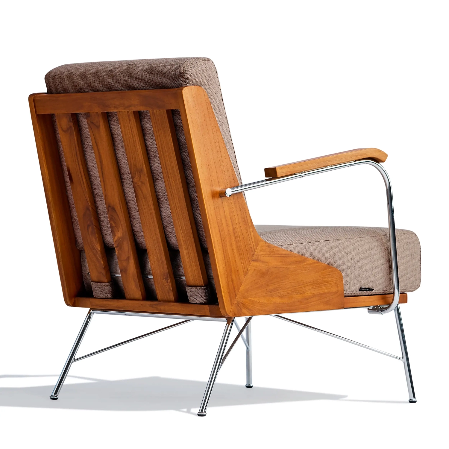 Poltrona Daneu Industrial estofada em algodão-Poltrona de madeira-Mueble Design