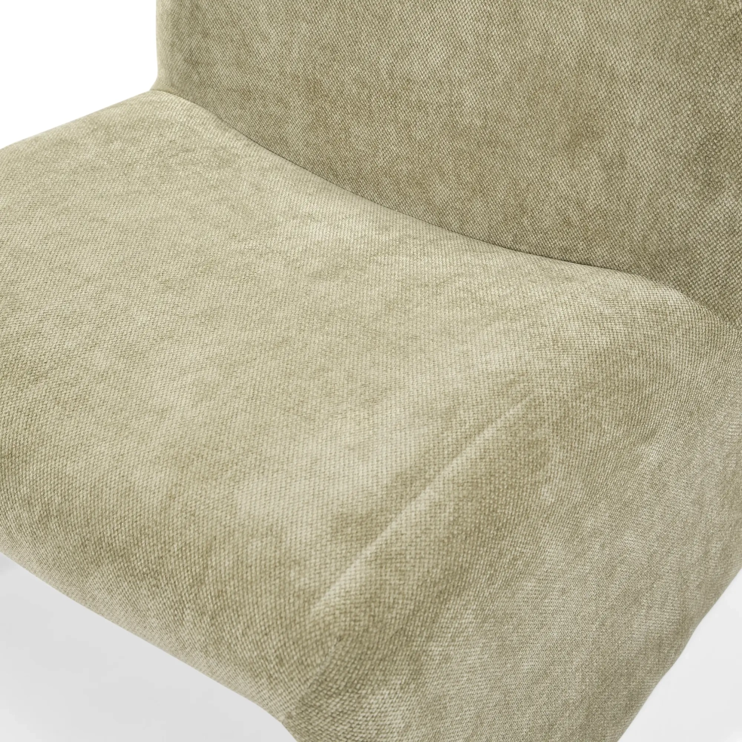 Möblerad designfåtölj Basel, minimalistisk och bekväm stil