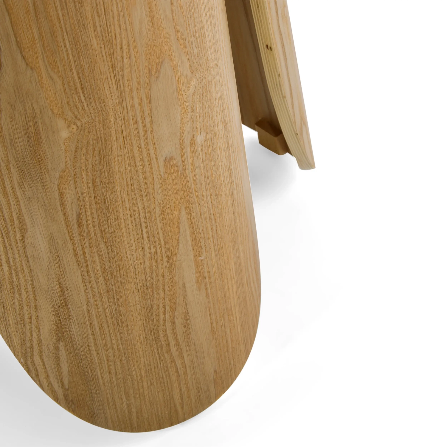 Scandinavische ronde eettafel van essenhout