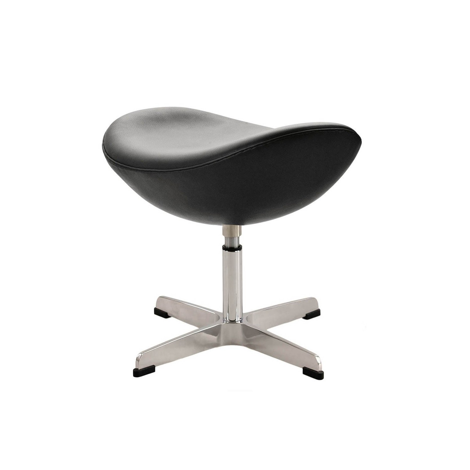 Réplica otomana da cadeira de couro em forma de ovo, do designer Arne Jacobsen