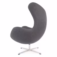 Arne Jacobsen Replica Egg -tuoli ja jalkatuki