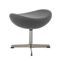 Replica Egg Chair com Apoio para os Pés da designer Arne Jacobsen