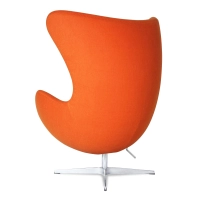 Replika židle Egg v kašmíru od designéra Arne Jacobsen