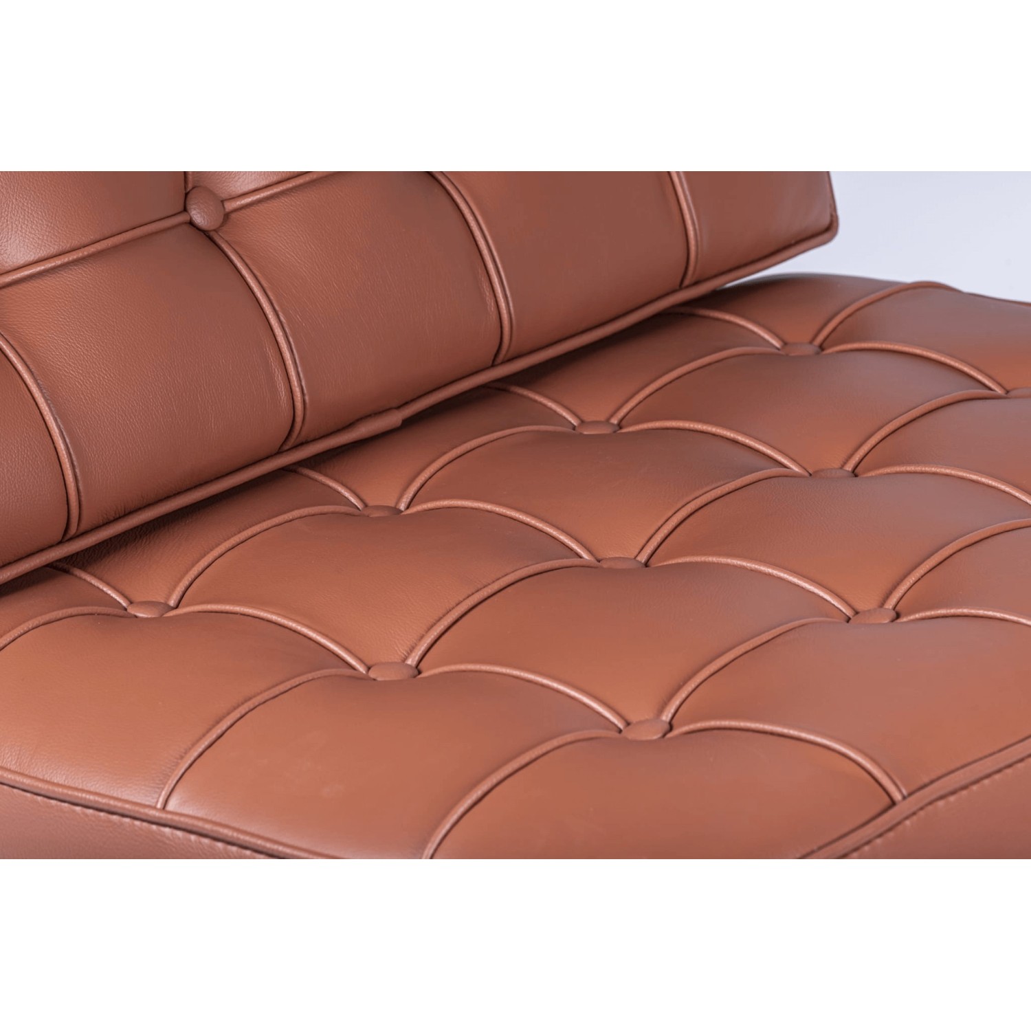Réplique chaise Barcelona en cuir cognac.