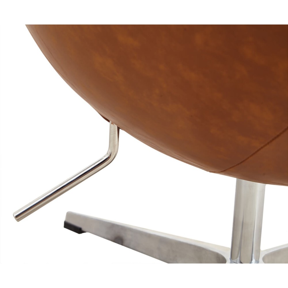 Replica Egg Chair in vintage verweerd kunstleer