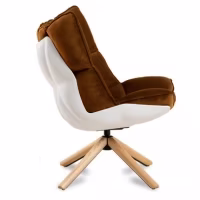 Replika designového křesla Husk Křeslo s podnožkou od skvělé designérky Patricie Urquioly