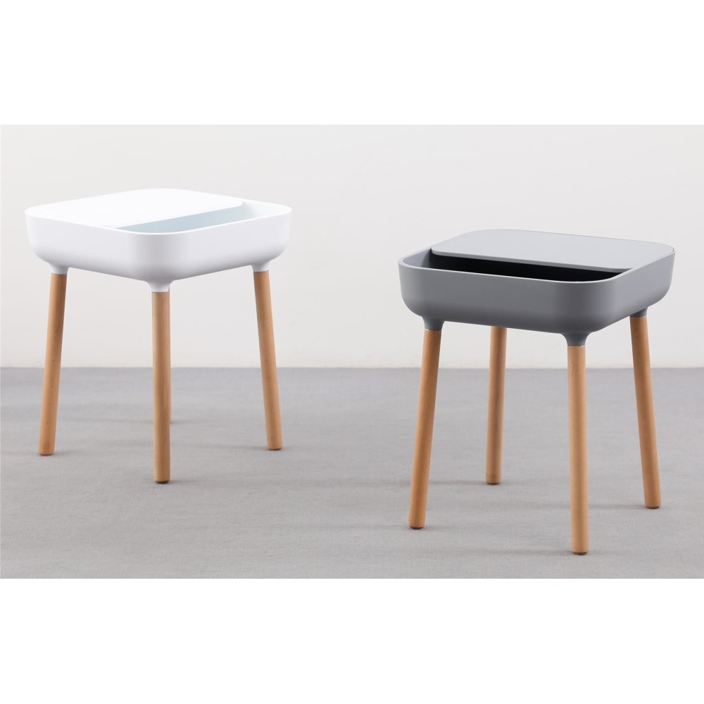 Sidobord i nordisk stil