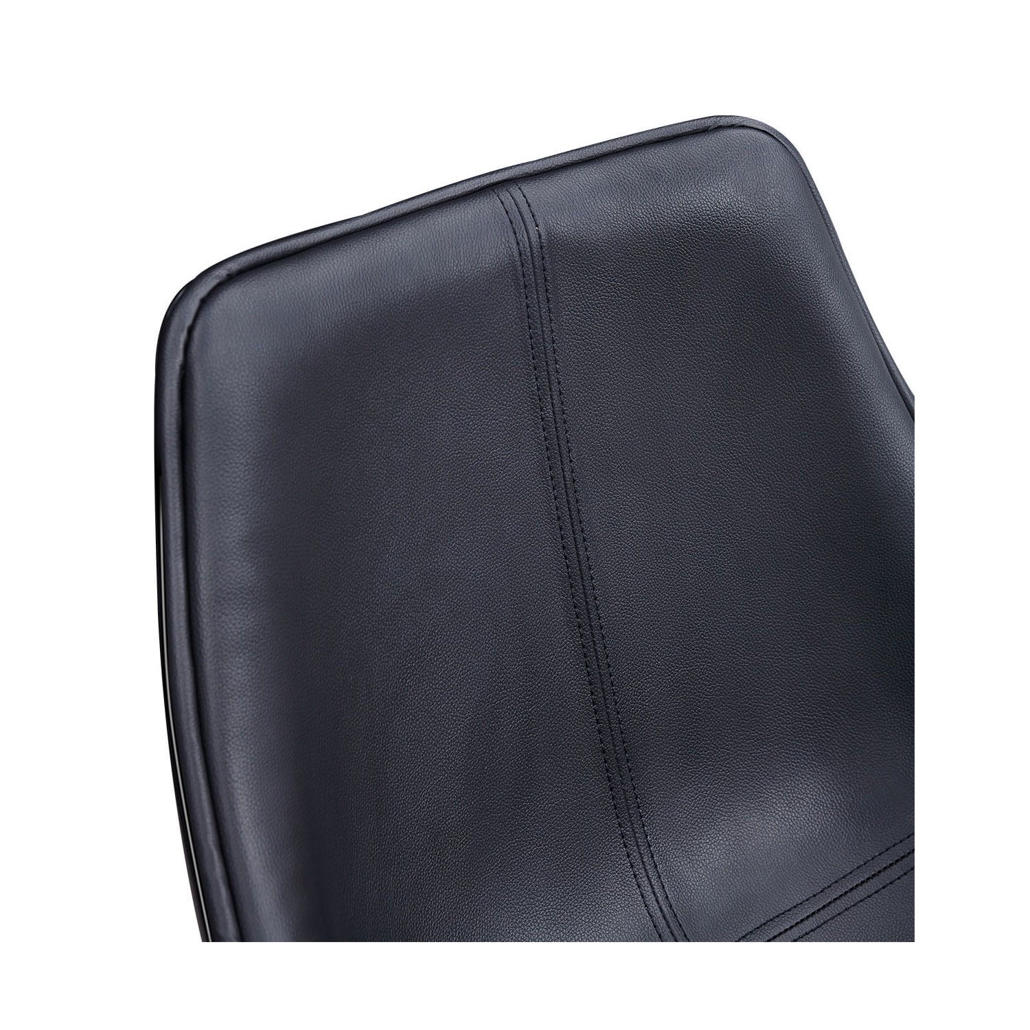 Chaise Olaan recouverte de simili cuir