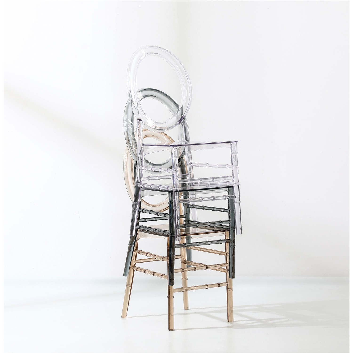 Isabelle Ghost chair in transparent polycarbonate