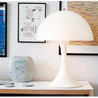 Réplica de la lámpara de diseño Phantella de Verner Panton